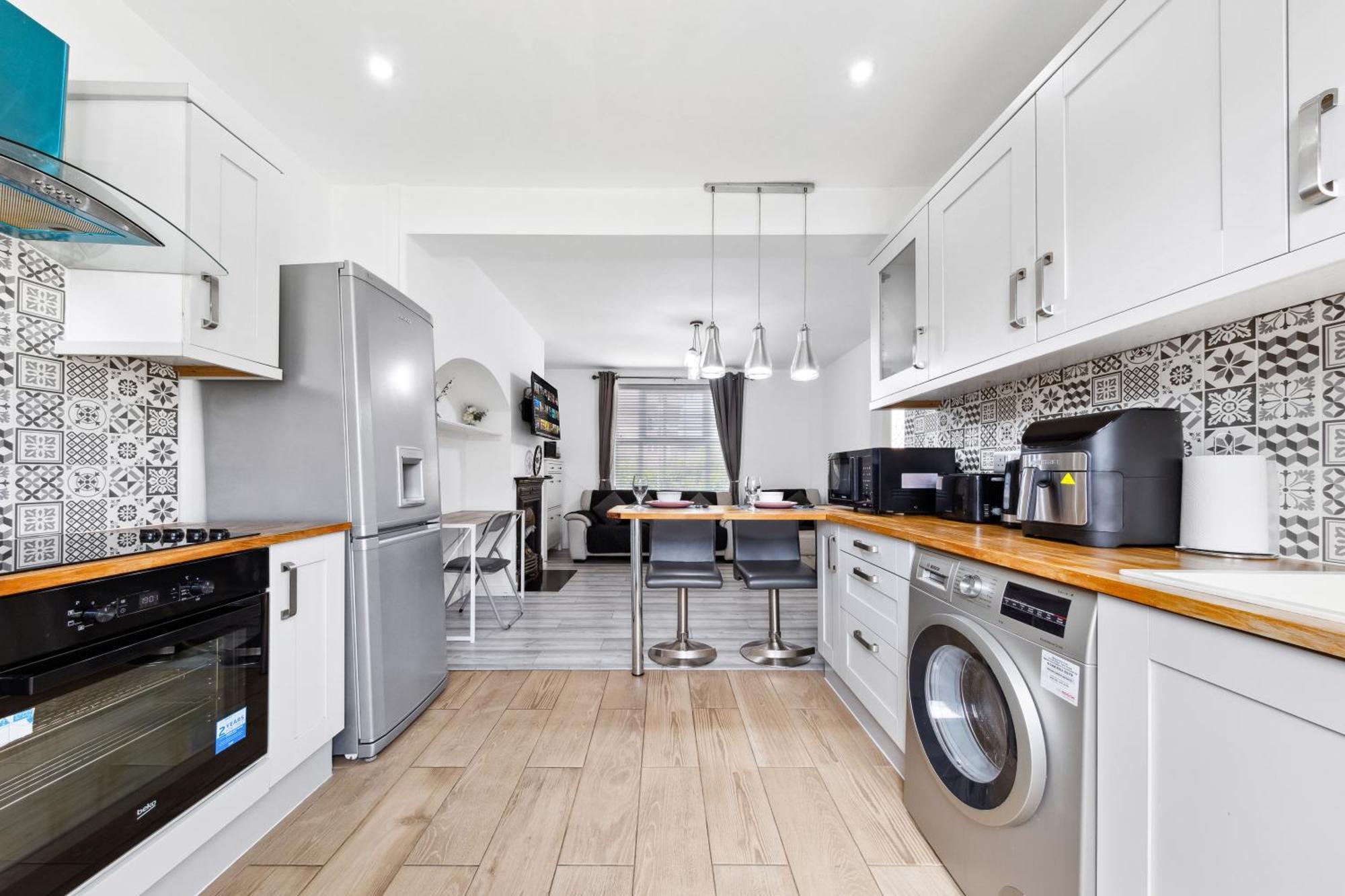 Bromley Serviced - Beckenham Place Park - - 2 Bed House - Free Parking - 2 Beds 1 Sofabed Apartment