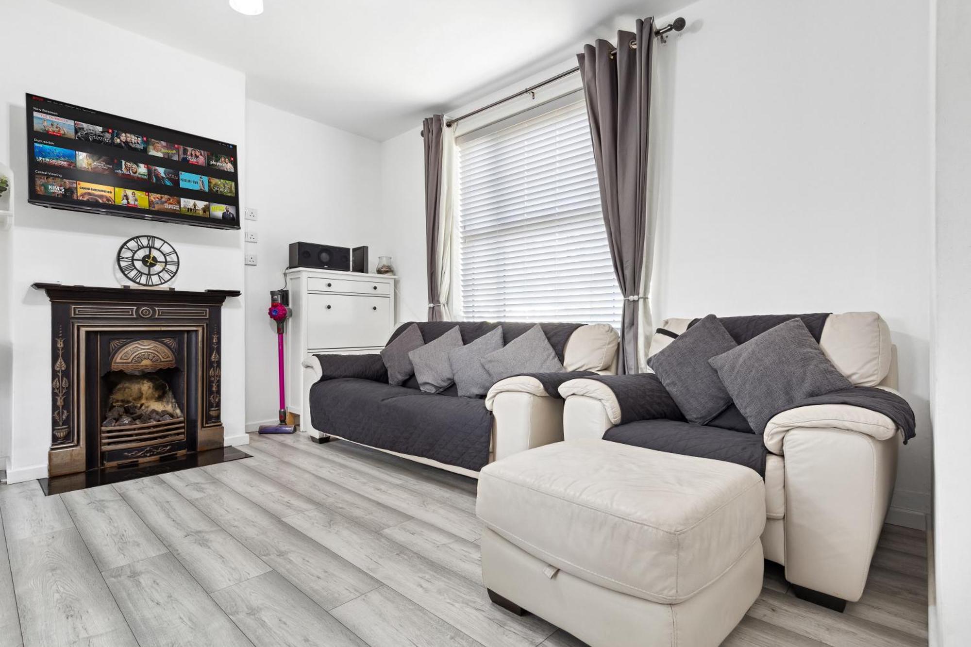 Apartment Bromley Serviced - Beckenham Place Park - - 2 Bed House - Free Parking - 2 Beds 1 Sofabed *